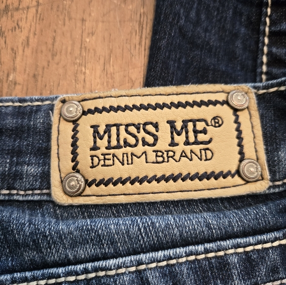 Miss Me Jeans - Picture 4 of 13